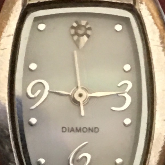 Ladies diamond plum genuine leather band watch - Picture 7 of 8